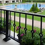 молинезия Apartament *