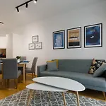 молинезия Apartament