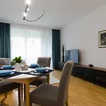 молинезия Apartament