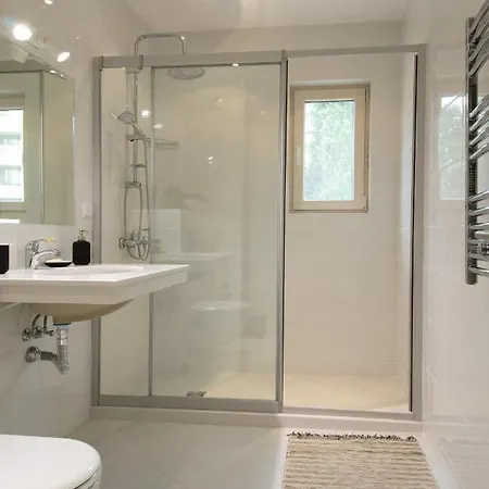 Lejlighed молинезия