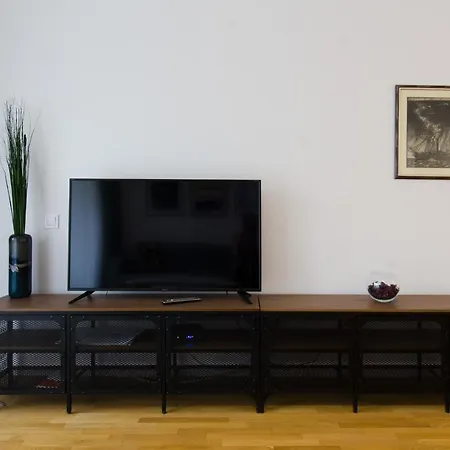 Lejlighed молинезия