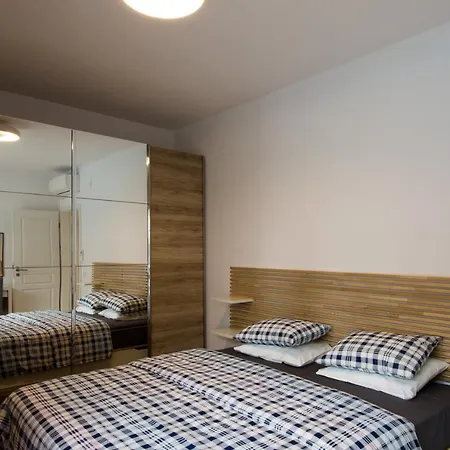 молинезия Sankt Konstantin & Helena