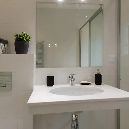 молинезия * Sankt Konstantin & Helena